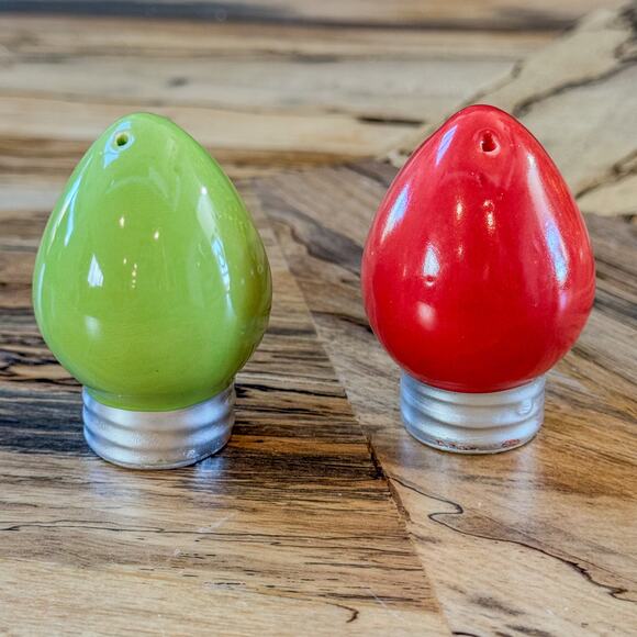 Holiday Christmas Light Bulb Ceramic Salt and Pepper Shaker Set, Holiday Kitchen - Picture 7 of 10